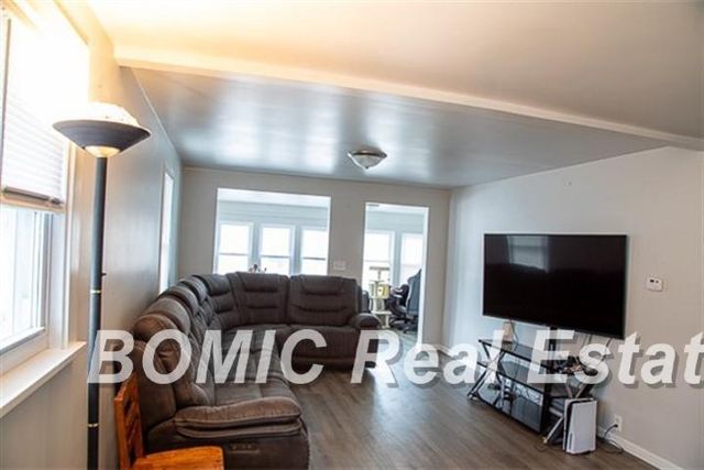 8190 Roosevelt Avenue, Mt Morris, MI 48458