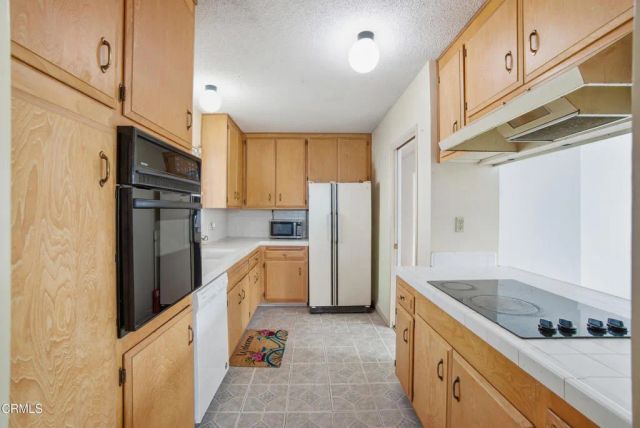 1341 Edgewood Way 23, Oxnard, CA 93030