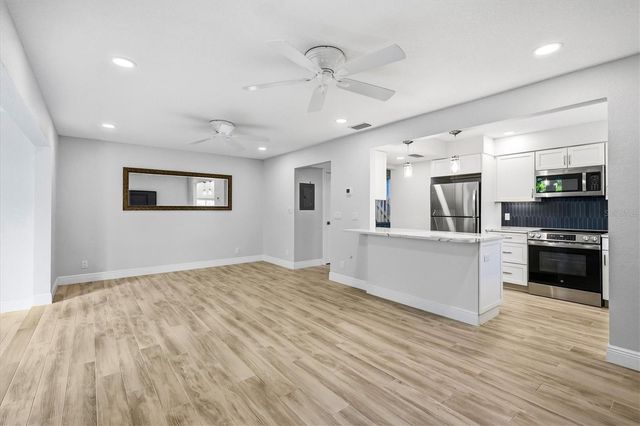 1201 E PEPPERTREE DRIVE 234, Sarasota, FL 34242