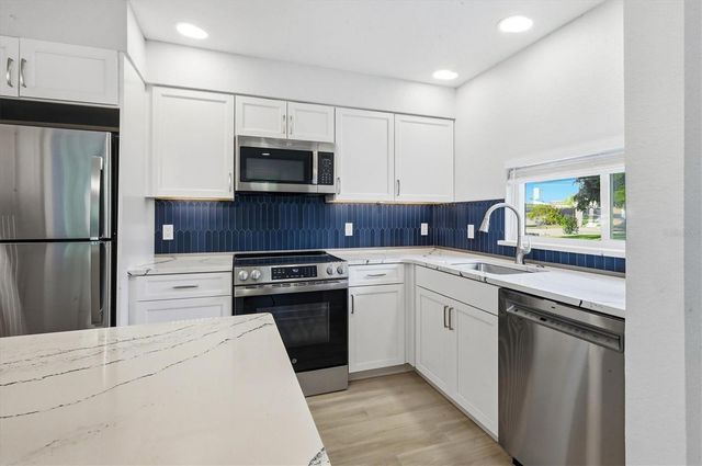 1201 E PEPPERTREE DRIVE 234, Sarasota, FL 34242