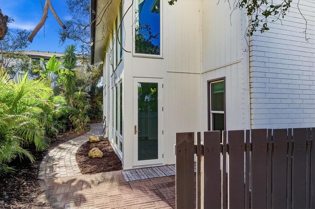 1201 E PEPPERTREE DRIVE 234, Sarasota, FL 34242