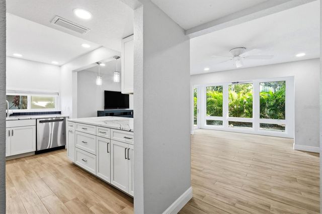 1201 E PEPPERTREE DRIVE 234, Sarasota, FL 34242