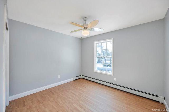 1 Vinyard Way, Coram, NY 11727