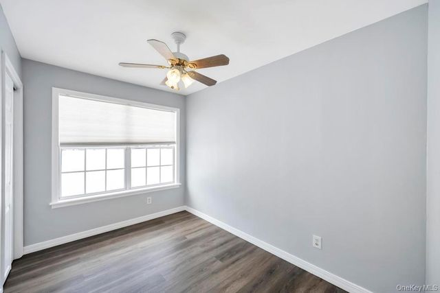 1 Vinyard Way, Coram, NY 11727