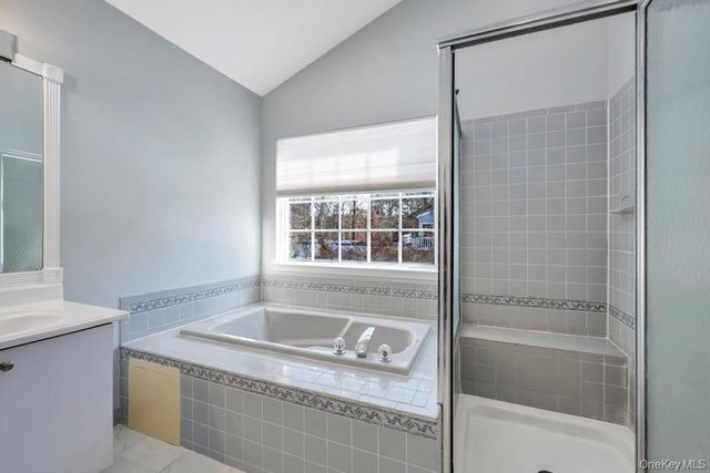 1 Vinyard Way, Coram, NY 11727