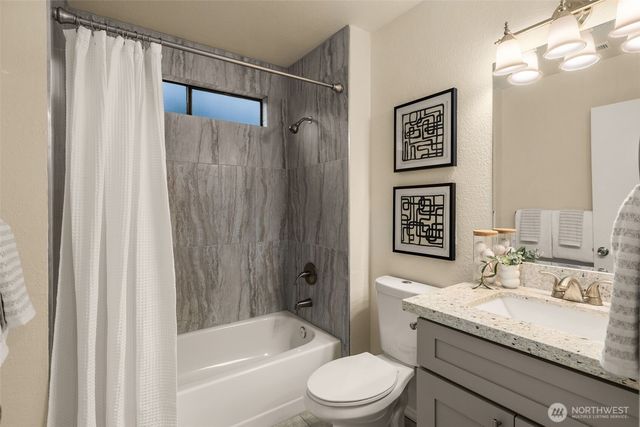 17021 76th Avenue W, Edmonds, WA 98026