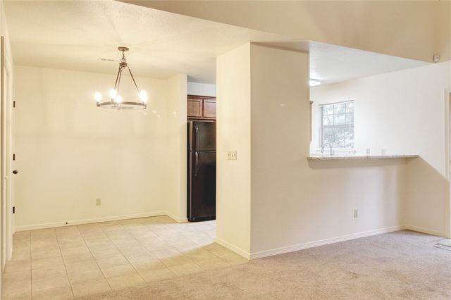 1730 N Chestnut Avenue, Fayetteville, AR 72703