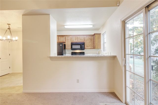 1730 N Chestnut Avenue, Fayetteville, AR 72703