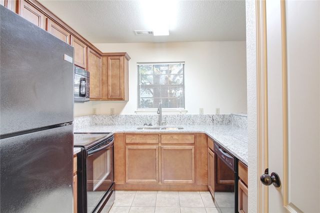 1730 N Chestnut Avenue, Fayetteville, AR 72703