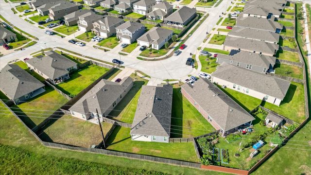 2003 Domeniko Drive, Fresno, TX 77545