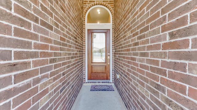 2003 Domeniko Drive, Fresno, TX 77545