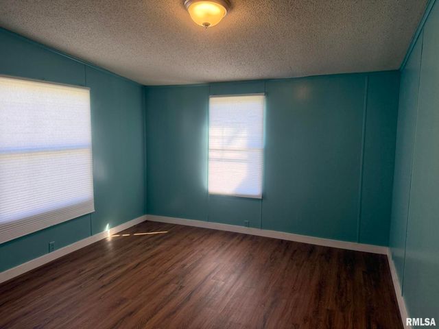 1215 FERRY Street, Metropolis, IL 62960