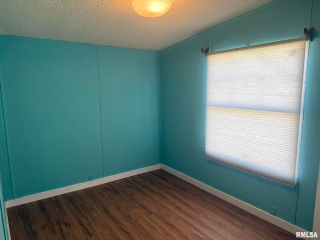 1215 FERRY Street, Metropolis, IL 62960