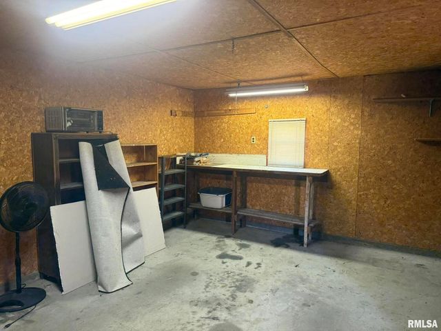 1215 FERRY Street, Metropolis, IL 62960