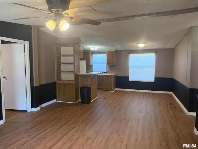 1215 FERRY Street, Metropolis, IL 62960