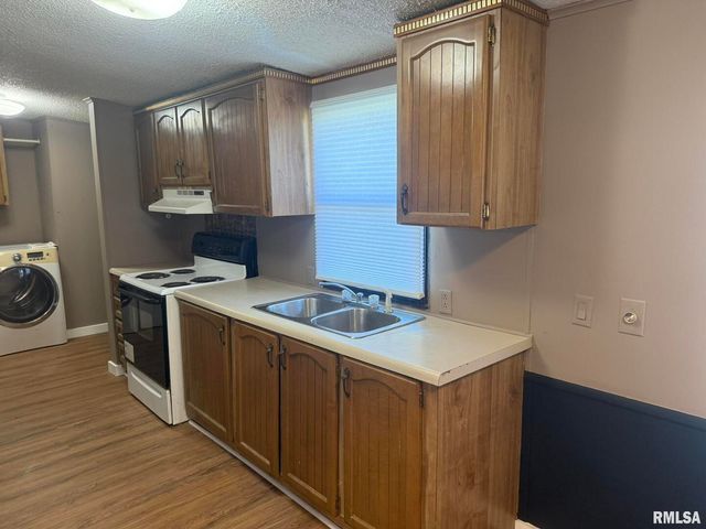 1215 FERRY Street, Metropolis, IL 62960