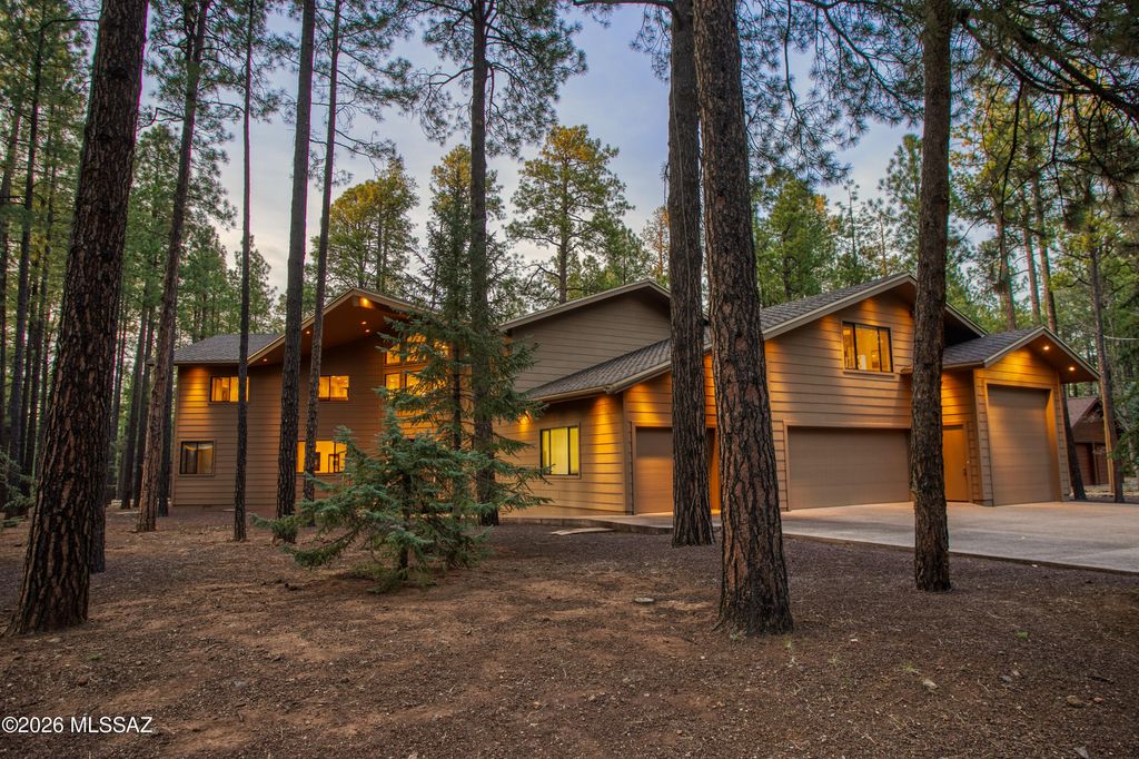 Image 1 of property listing at 2896 N Aspen Road, Pinetop, AZ 85935