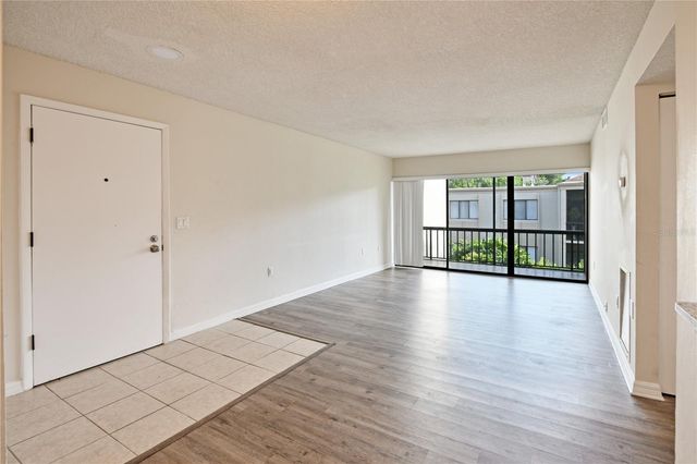 3282 S SEMORAN BOULEVARD 22, Orlando, FL 32822