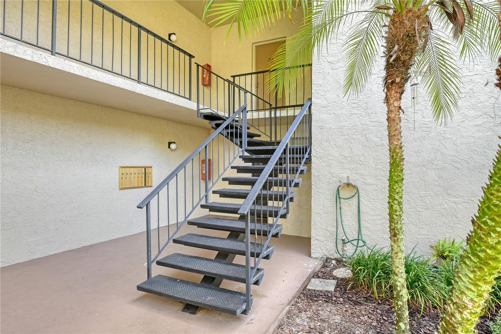 3282 S SEMORAN BOULEVARD 22, Orlando, FL 32822