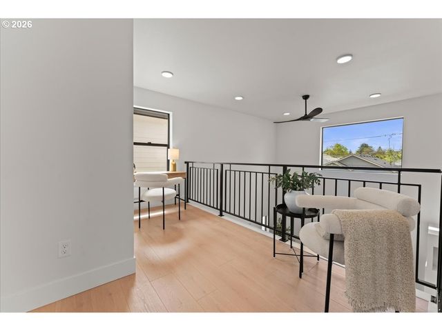 7884 Se 70th Ave, Portland, OR 97206