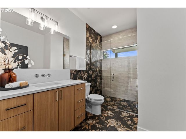 7884 Se 70th Ave, Portland, OR 97206