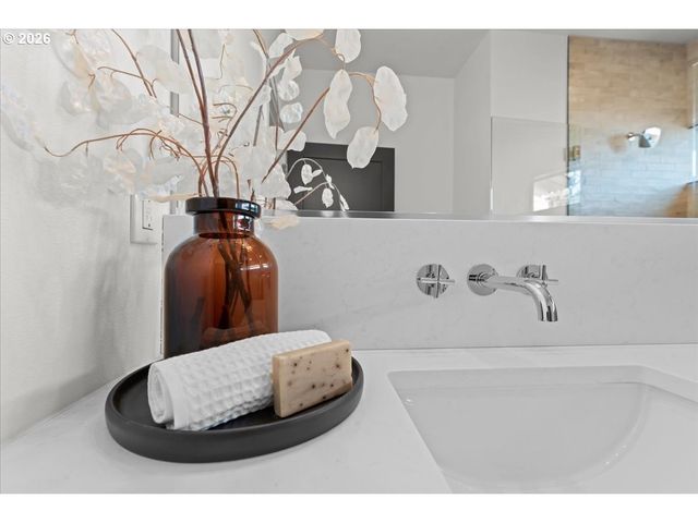 7884 Se 70th Ave, Portland, OR 97206