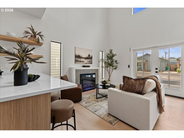 7884 Se 70th Ave, Portland, OR 97206