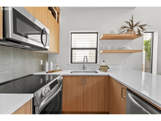 7884 Se 70th Ave, Portland, OR 97206