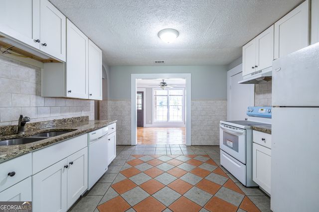 1135 Dobbs Drive, Atlanta, GA 30316