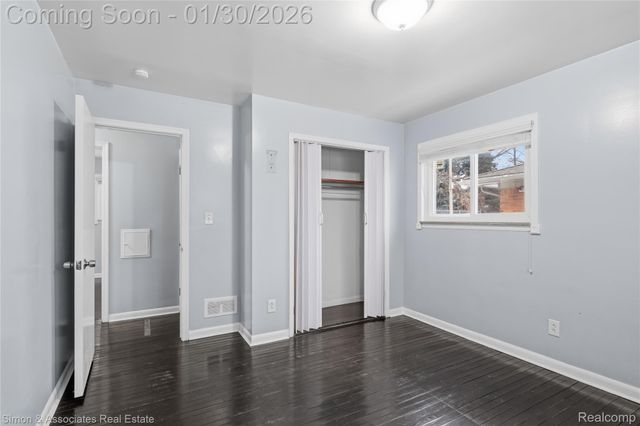 18072 Snow Avenue, Dearborn, MI 48124