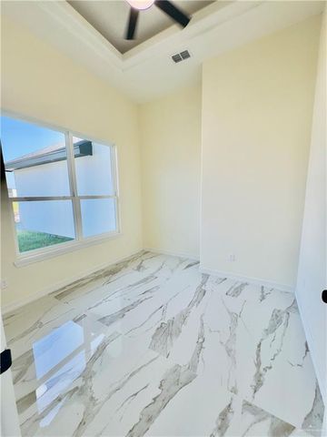 2410 E Sabinal Avenue, Hidalgo, TX 78557