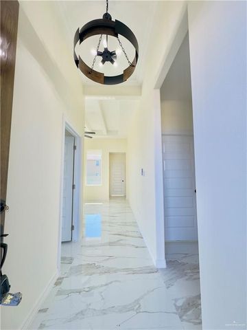 2410 E Sabinal Avenue, Hidalgo, TX 78557