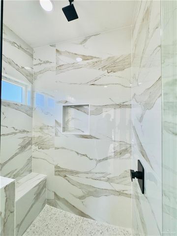 2410 E Sabinal Avenue, Hidalgo, TX 78557