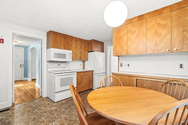 8 North Gateway, Winchester, MA 01890