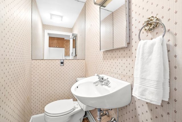 8 North Gateway, Winchester, MA 01890