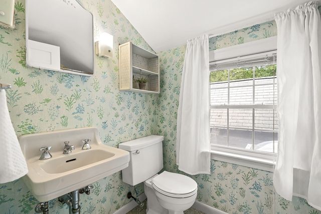 8 North Gateway, Winchester, MA 01890