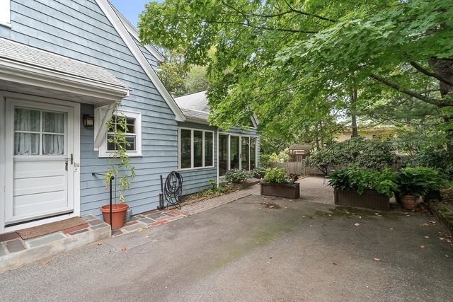 8 North Gateway, Winchester, MA 01890