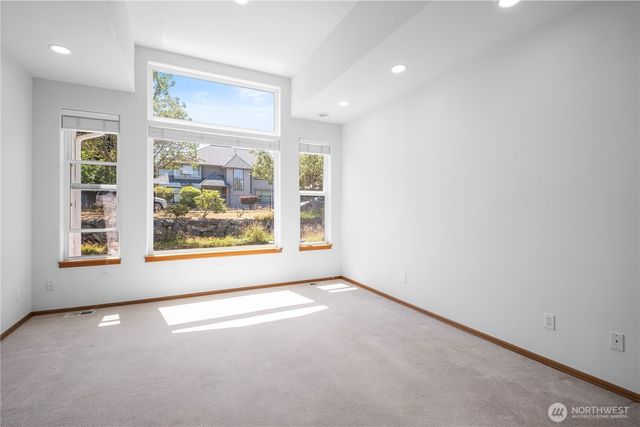 1021 SW 120th Street, Seattle, WA 98146