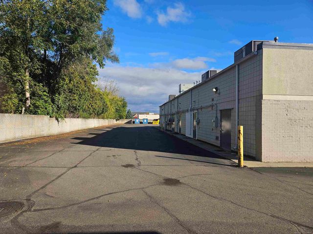 39079 Garfield Road, Clinton Twp, MI 48038