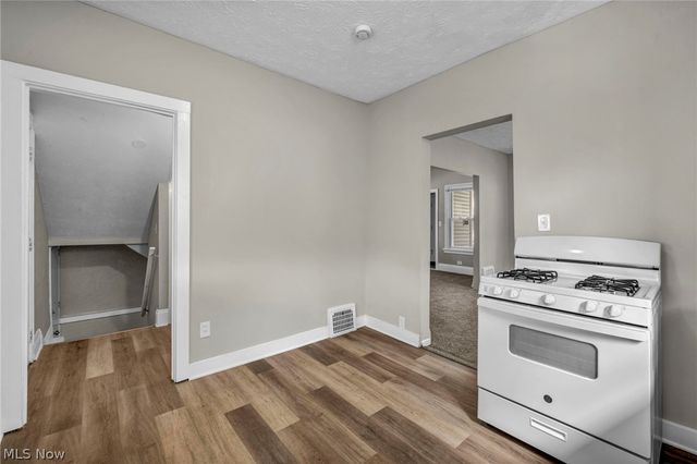 936 Selwyn Road, Cleveland Heights, OH 44112