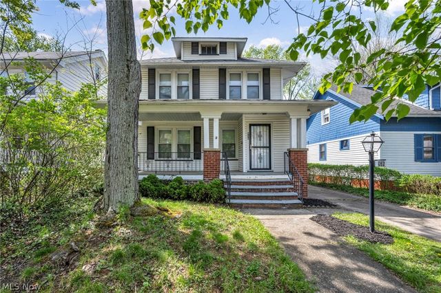 936 Selwyn Road, Cleveland Heights, OH 44112