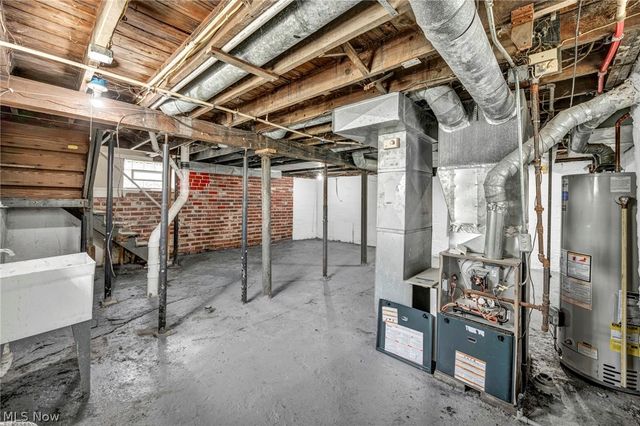 936 Selwyn Road, Cleveland Heights, OH 44112