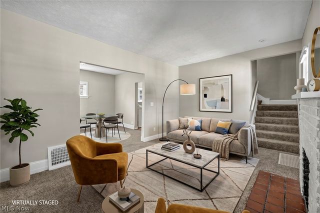 936 Selwyn Road, Cleveland Heights, OH 44112