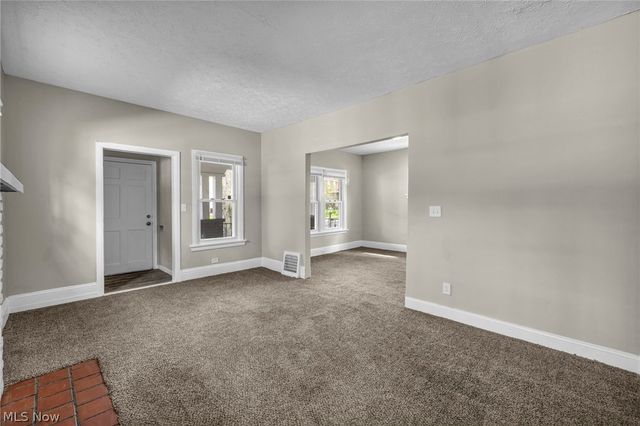 936 Selwyn Road, Cleveland Heights, OH 44112