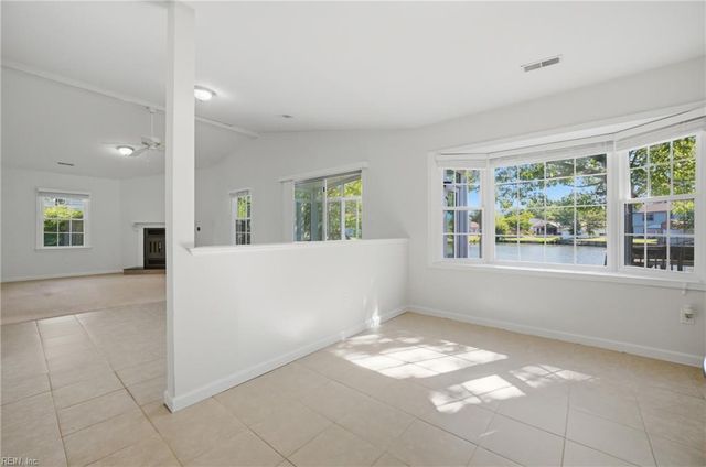 166 Fairmont DR, Hampton, VA 23666