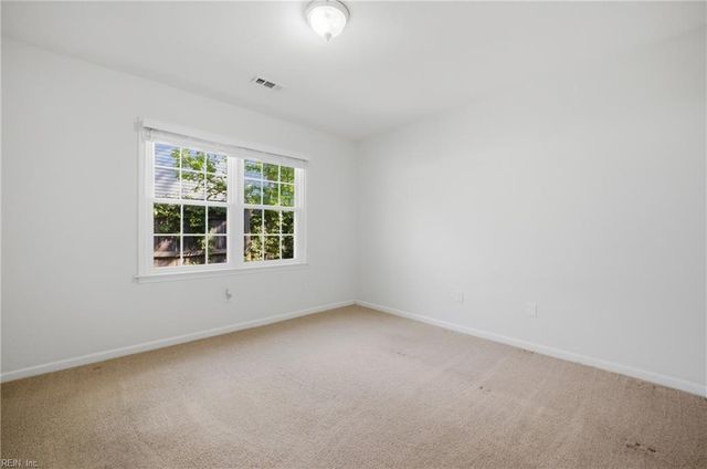 166 Fairmont DR, Hampton, VA 23666