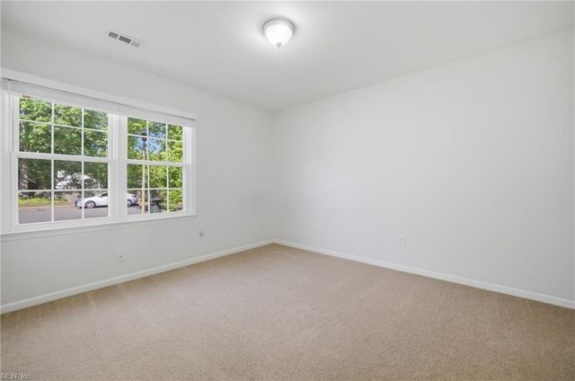 166 Fairmont DR, Hampton, VA 23666