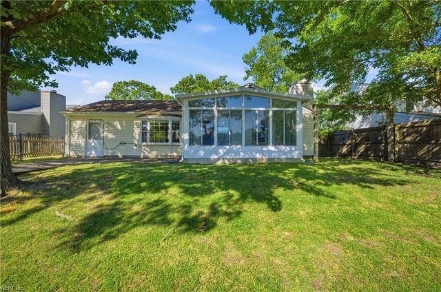 166 Fairmont DR, Hampton, VA 23666