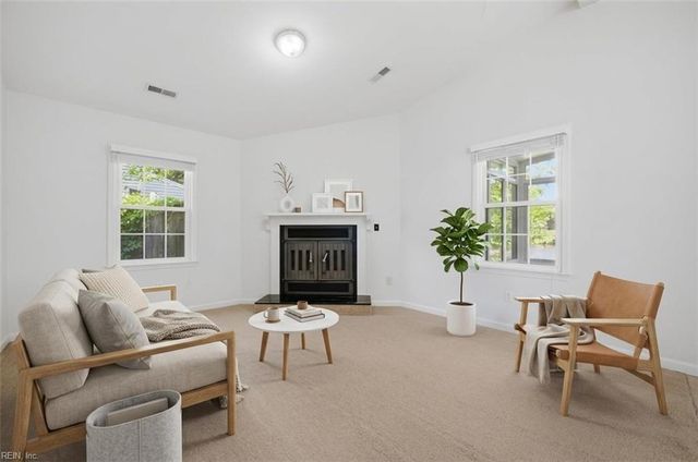 166 Fairmont DR, Hampton, VA 23666