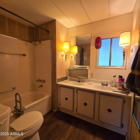 6942 W OLIVE Avenue 107, Peoria, AZ 85345